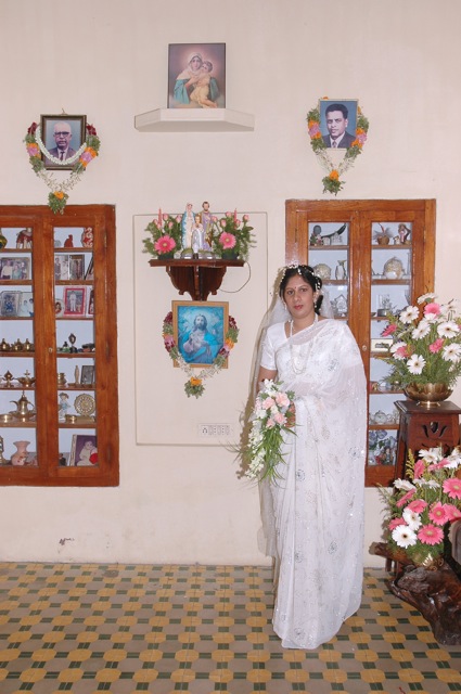 2009/Nisha02.jpg