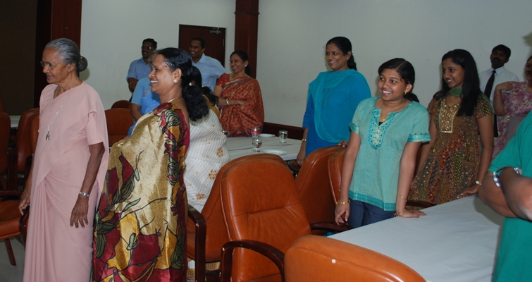 2010/ind10p28.jpg