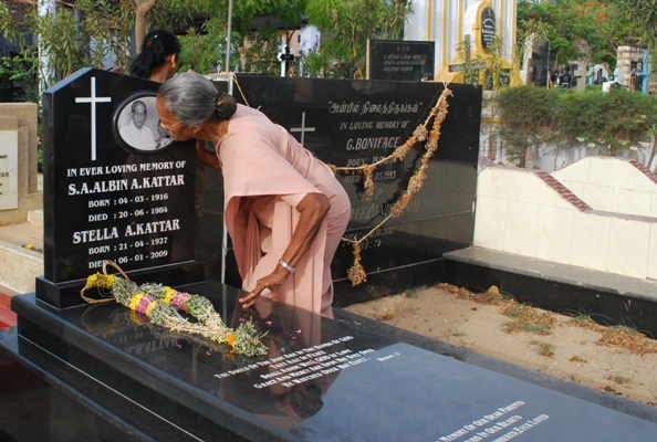 2010/Ind10p30.jpg